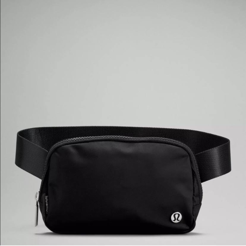 lululemon belt bag